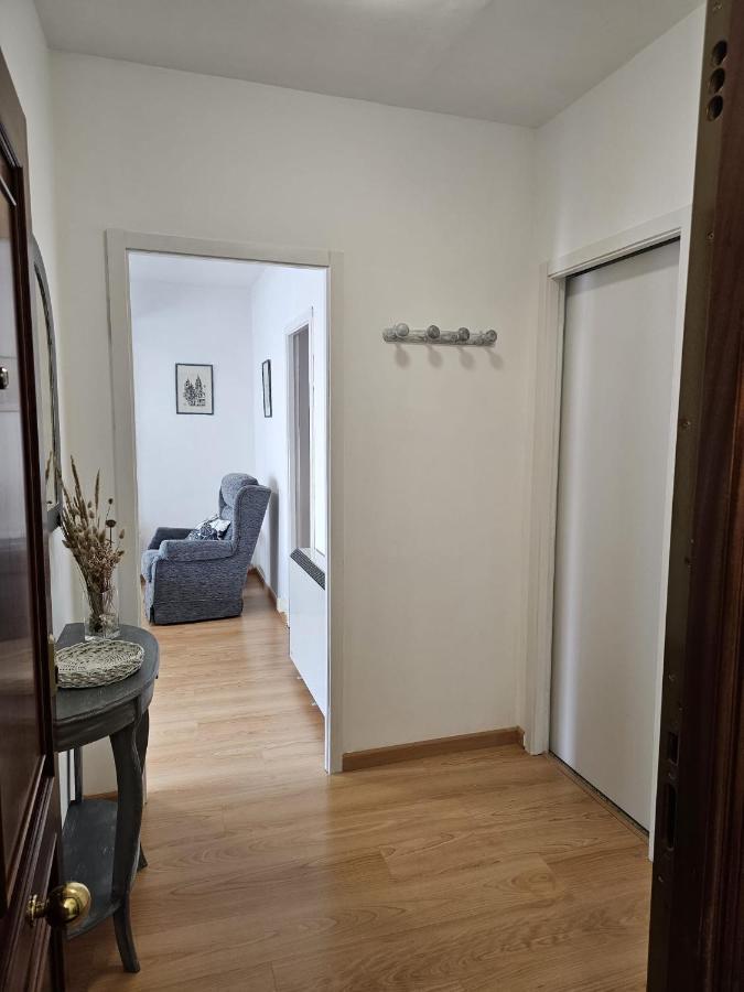 Meda Padron Apartment Bagian luar foto