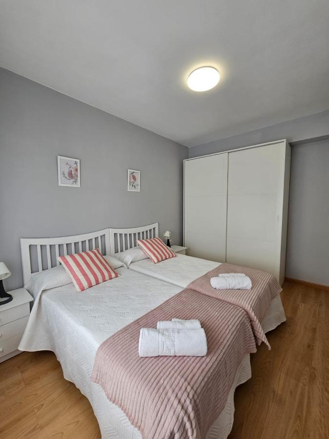 Meda Padron Apartment Bagian luar foto