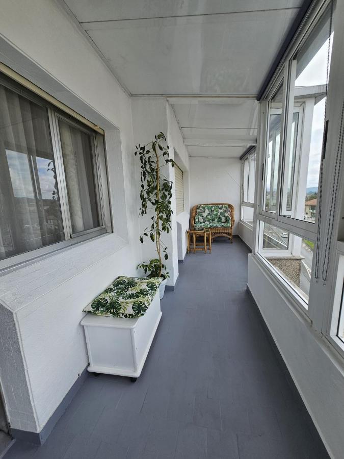 Meda Padron Apartment Bagian luar foto