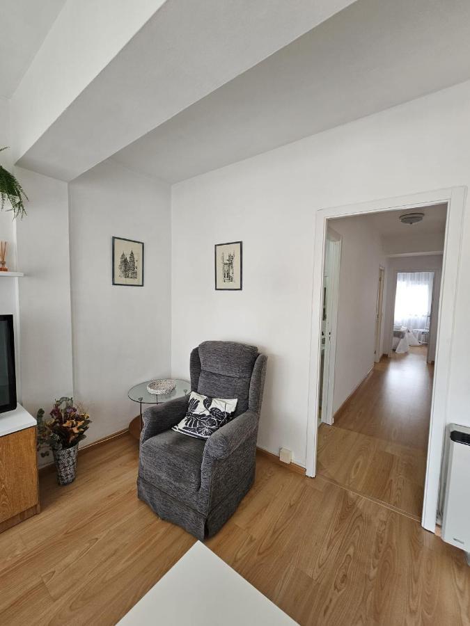 Meda Padron Apartment Bagian luar foto
