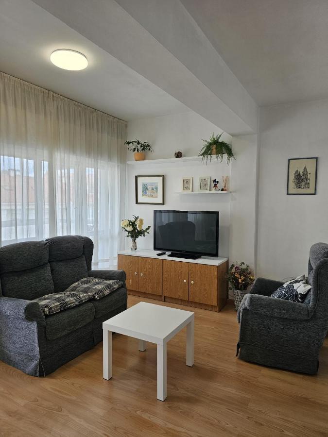 Meda Padron Apartment Bagian luar foto